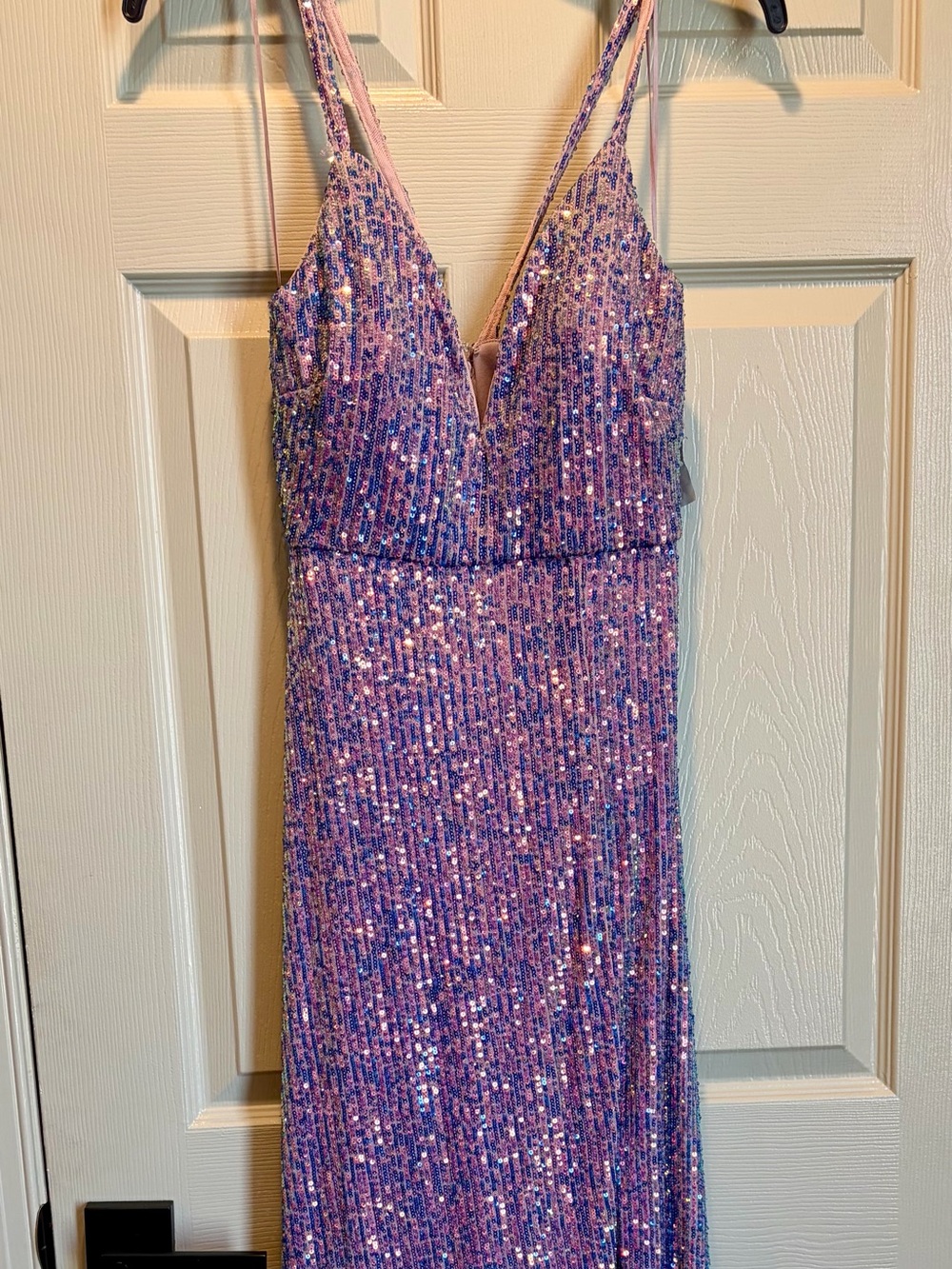 Morgan & Co. Lilac Sequin V‑Neck Prom Dress